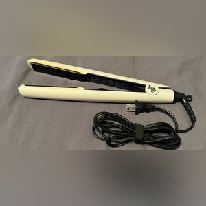 L’Ange ceramic flat iron. EUC.